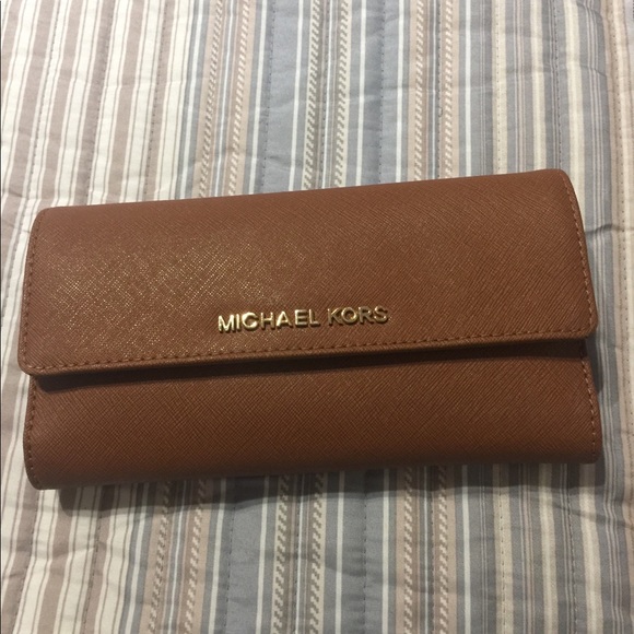 Handbags - 🔥🔥🔥Michael Kors Wallet 🔥🔥🔥